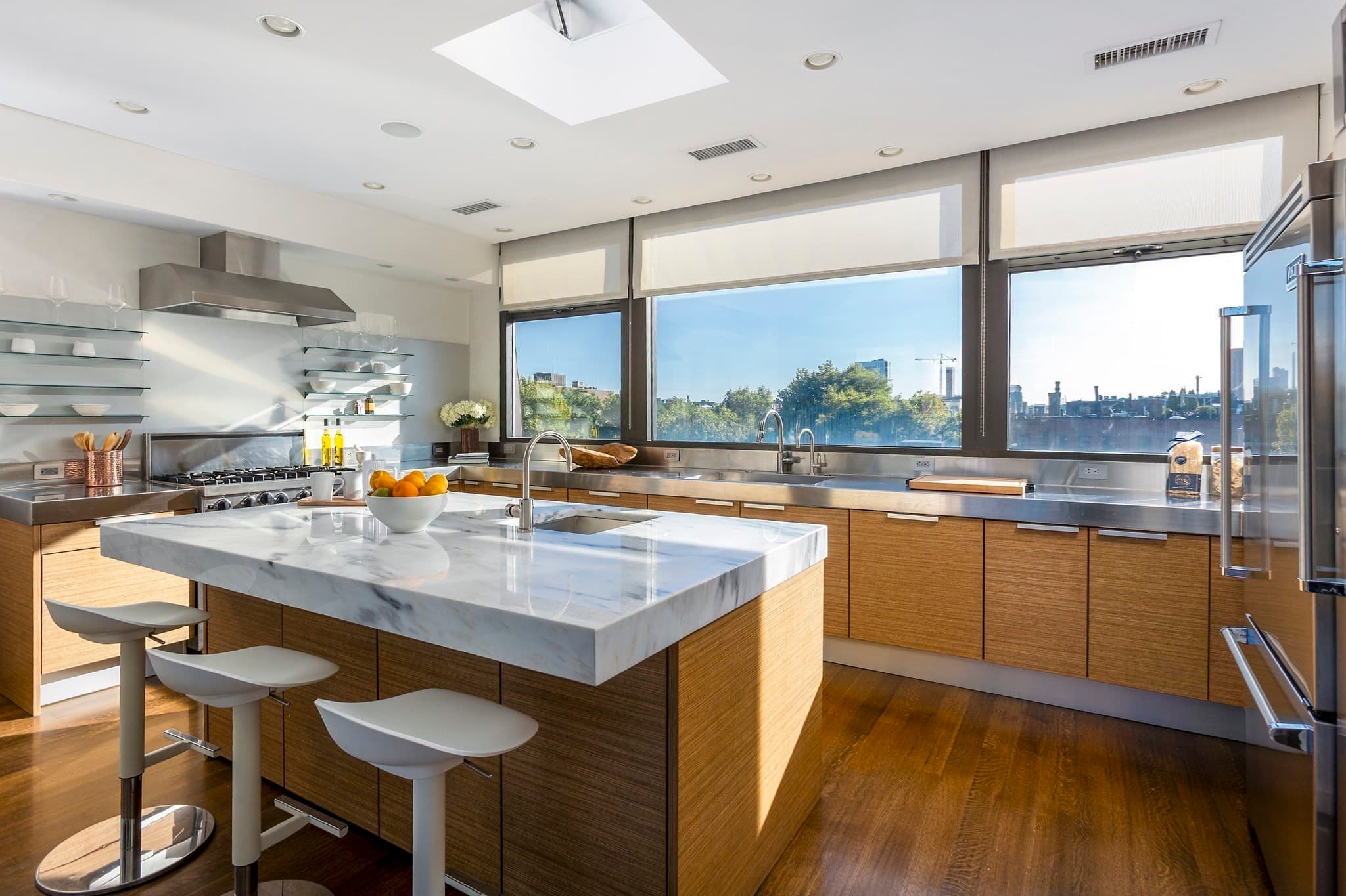Condominium at 234 W Newton PH, Boston MA 02116, photo 4 of 19