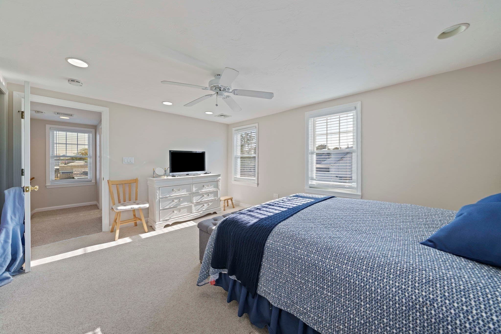Single Family Residence at 70 Coburn Street, Hull MA 02045, photo 17 of 27