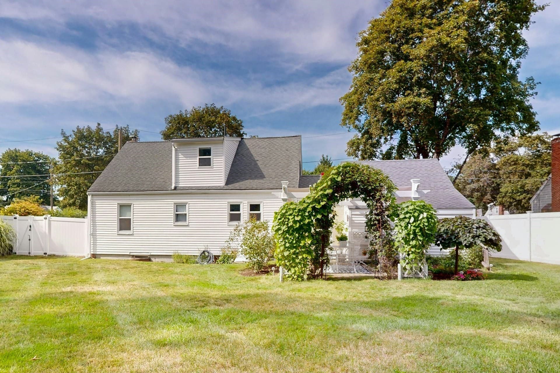 Single Family Residence at 3 Remsen Ave, Medfield MA 02052, Medfield, photo 32 of 34