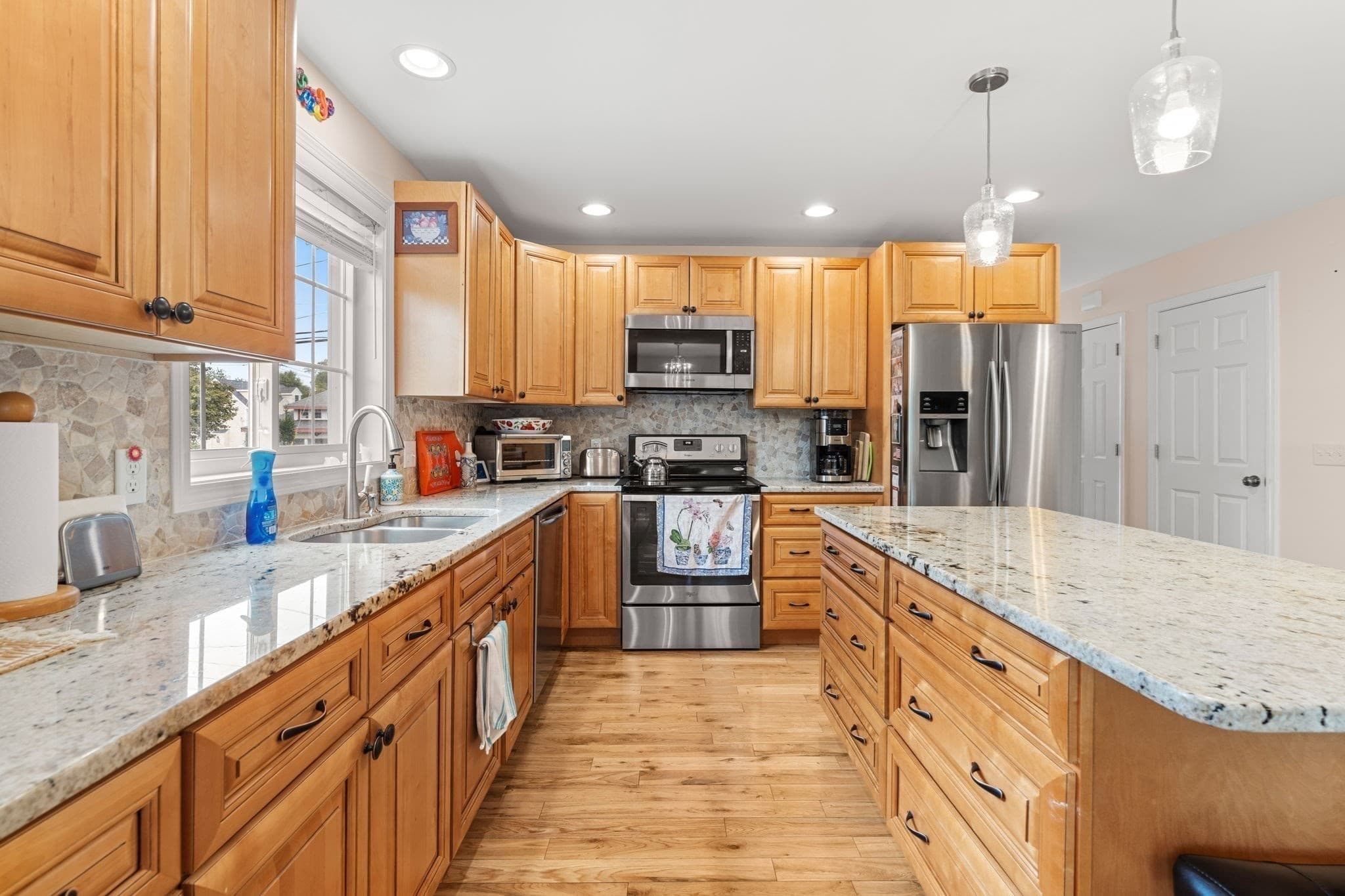 Condominium at 496 Hilldale Ave # 496, Haverhill MA 01832, Haverhill, photo 4 of 30
