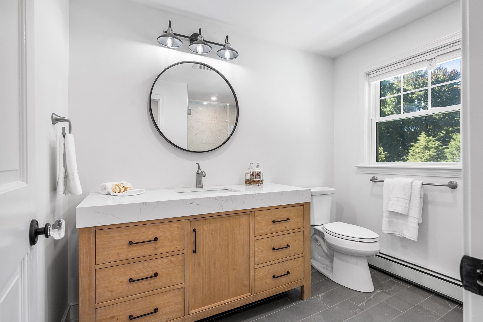 Single Family Residence at 8 Lantern Ln, Shrewsbury MA 01545, Shrewsbury, photo 17 of 37
