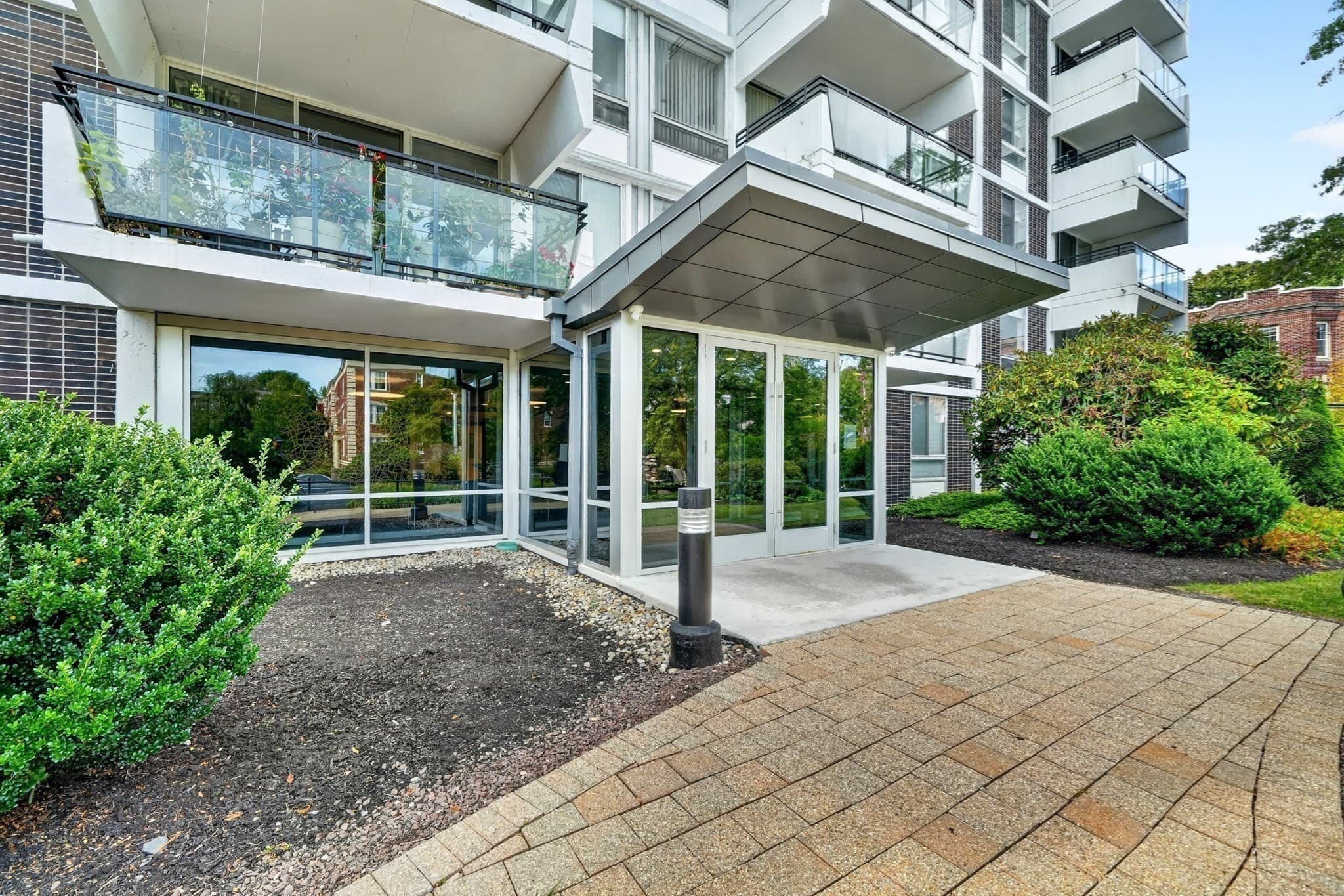 Condominium at 60 Babcock St # 32, Brookline MA 02446, Brookline, photo 27 of 31