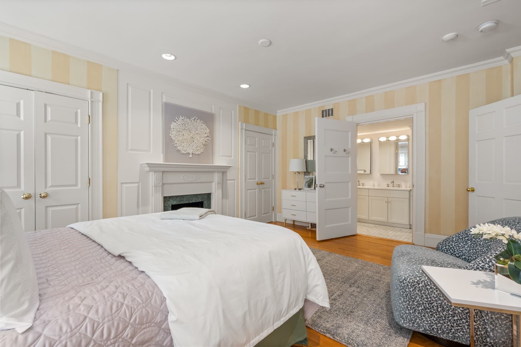 Condominium at 398 Marlborough St # 1, Boston MA 02115, photo 17 of 37