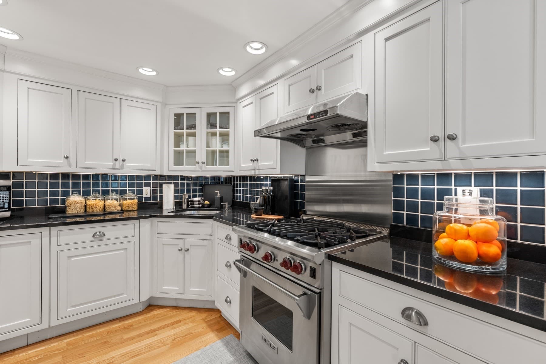 Condominium at 398 Marlborough St # 1, Boston MA 02115, photo 8 of 37