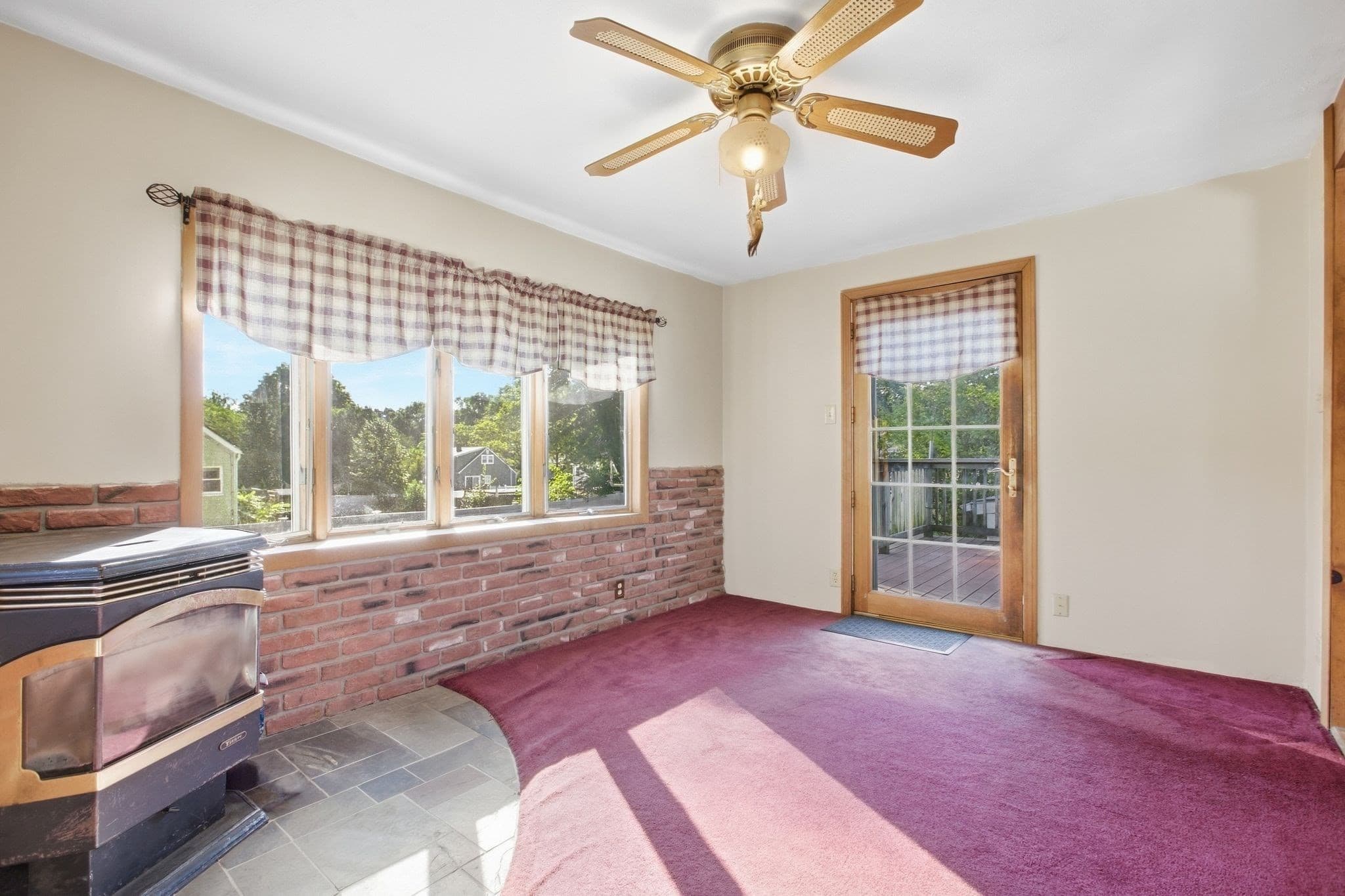 Single Family Residence at 1259 Shawsheen St, Tewksbury MA 01876, Tewksbury, photo 16 of 42