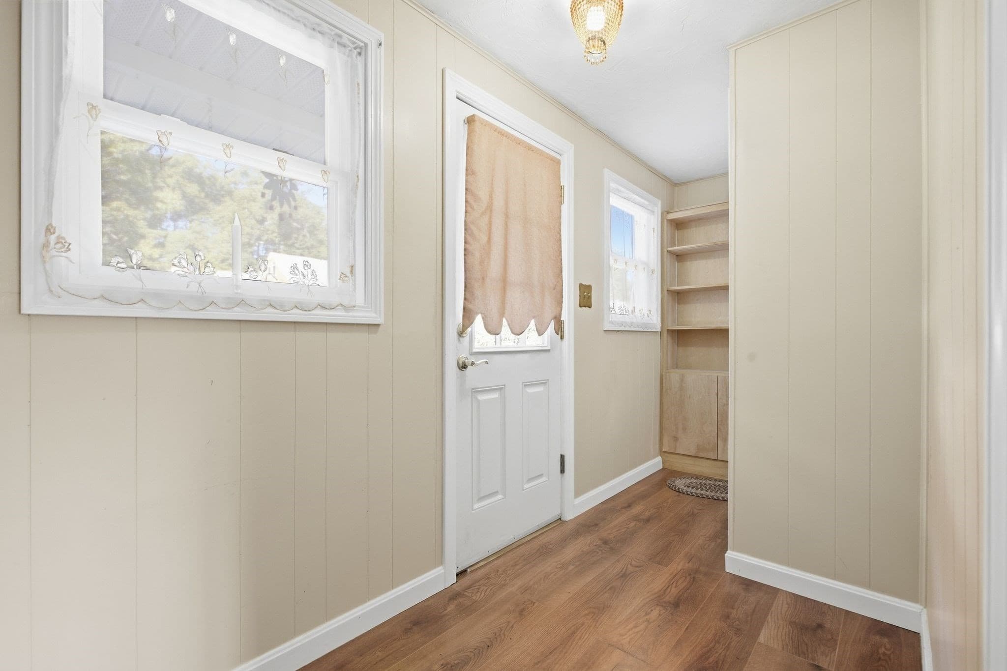 Single Family Residence at 1259 Shawsheen St, Tewksbury MA 01876, Tewksbury, photo 3 of 42