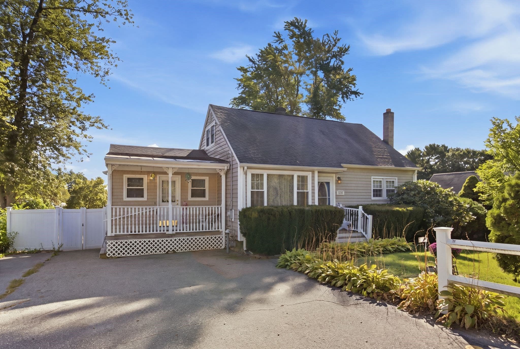 1259 Shawsheen St, Tewksbury MA 01876