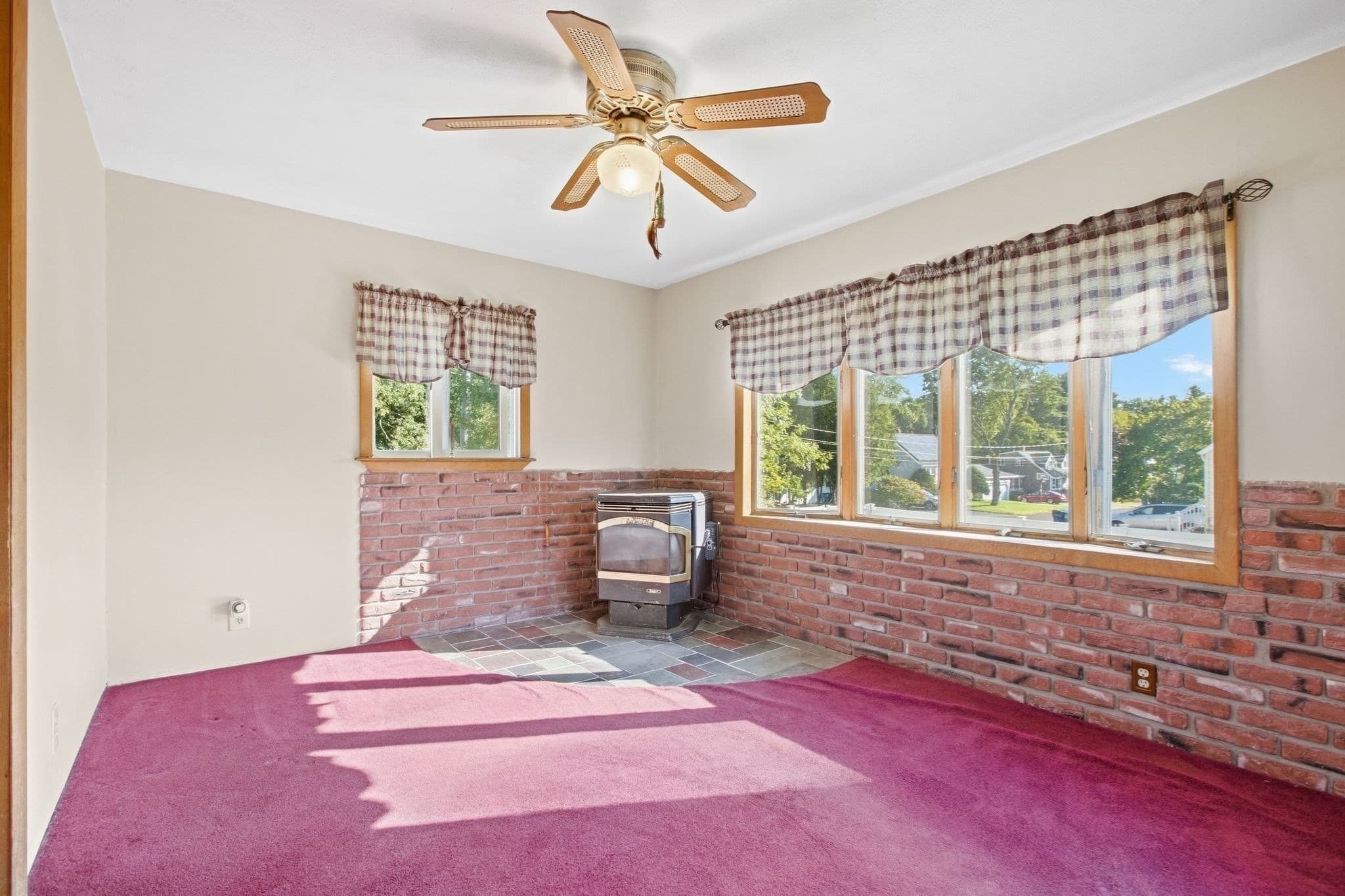 Single Family Residence at 1259 Shawsheen St, Tewksbury MA 01876, Tewksbury, photo 15 of 42