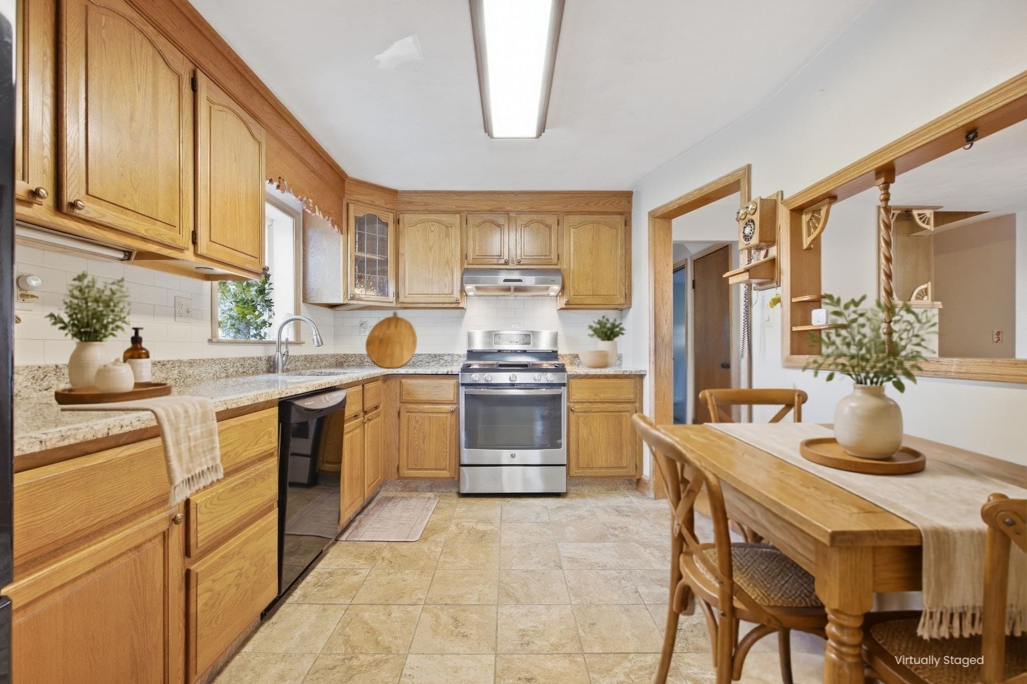 Single Family Residence at 1259 Shawsheen St, Tewksbury MA 01876, Tewksbury, photo 8 of 42