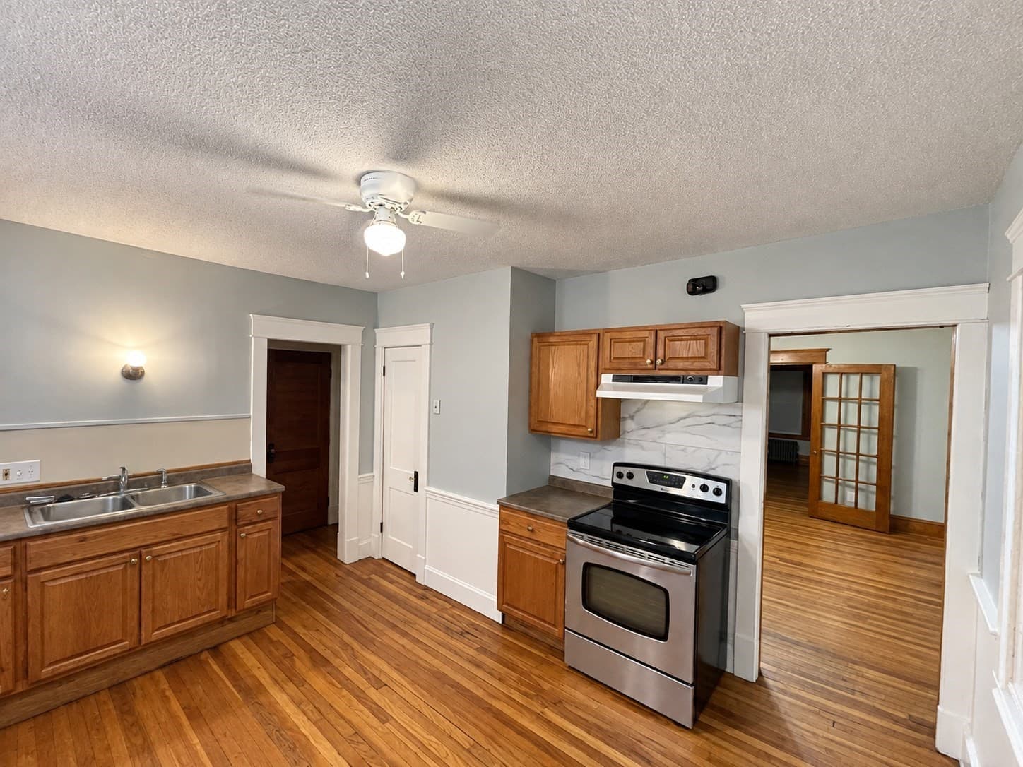 2 Family - 2 Units Up/Down at 354-356 White St, Springfield MA 01108, Springfield, photo 3 of 11