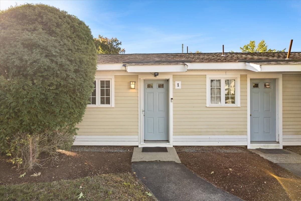14 Nancy Rd # 1, Easton MA 02375
