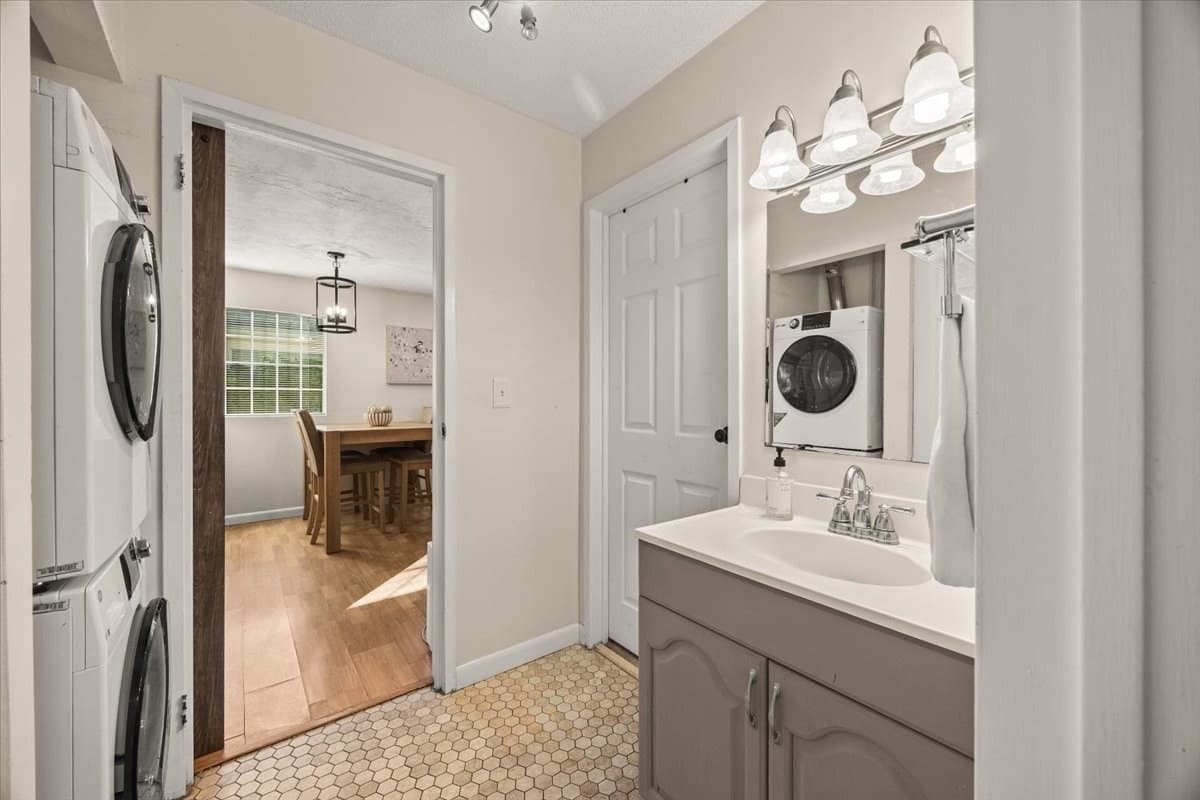 Condominium at 14 Nancy Rd # 1, Easton MA 02375, Easton, photo 15 of 30