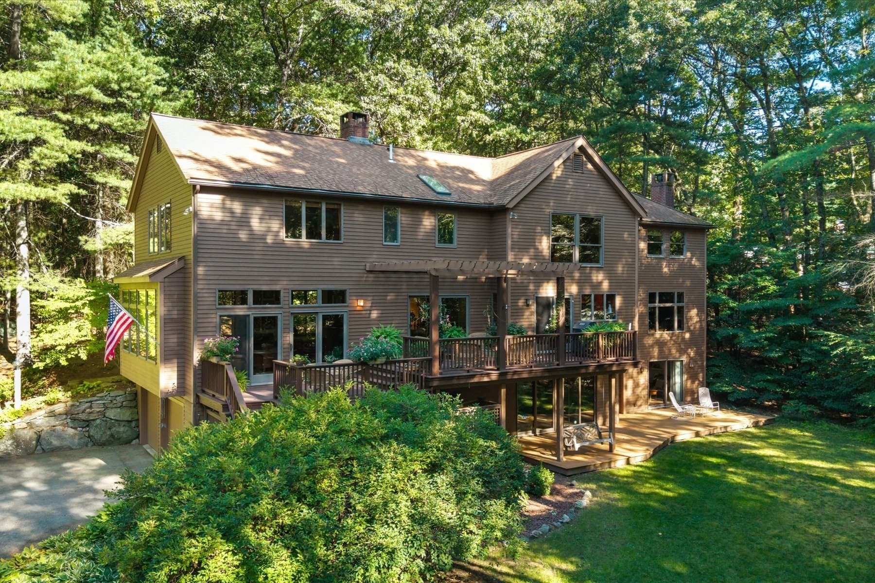 53 Green Ln, Sherborn MA 01770