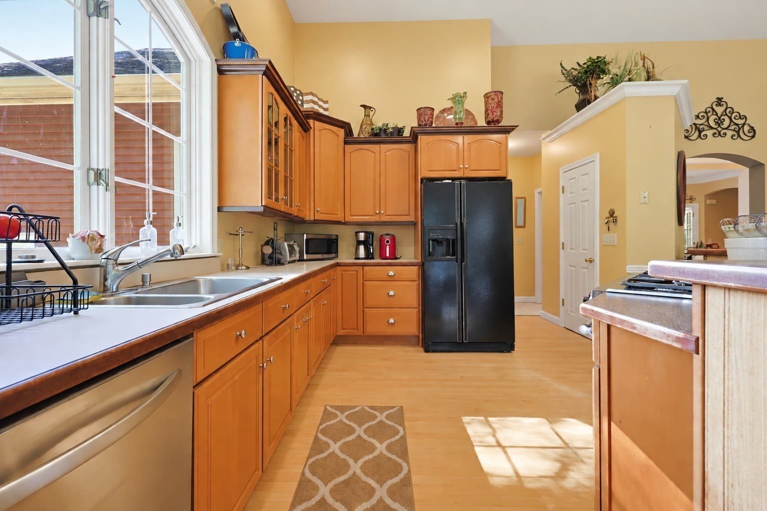 Single Family Residence at 39 Cordaville Rd, Ashland MA 01721, Ashland, photo 6 of 33