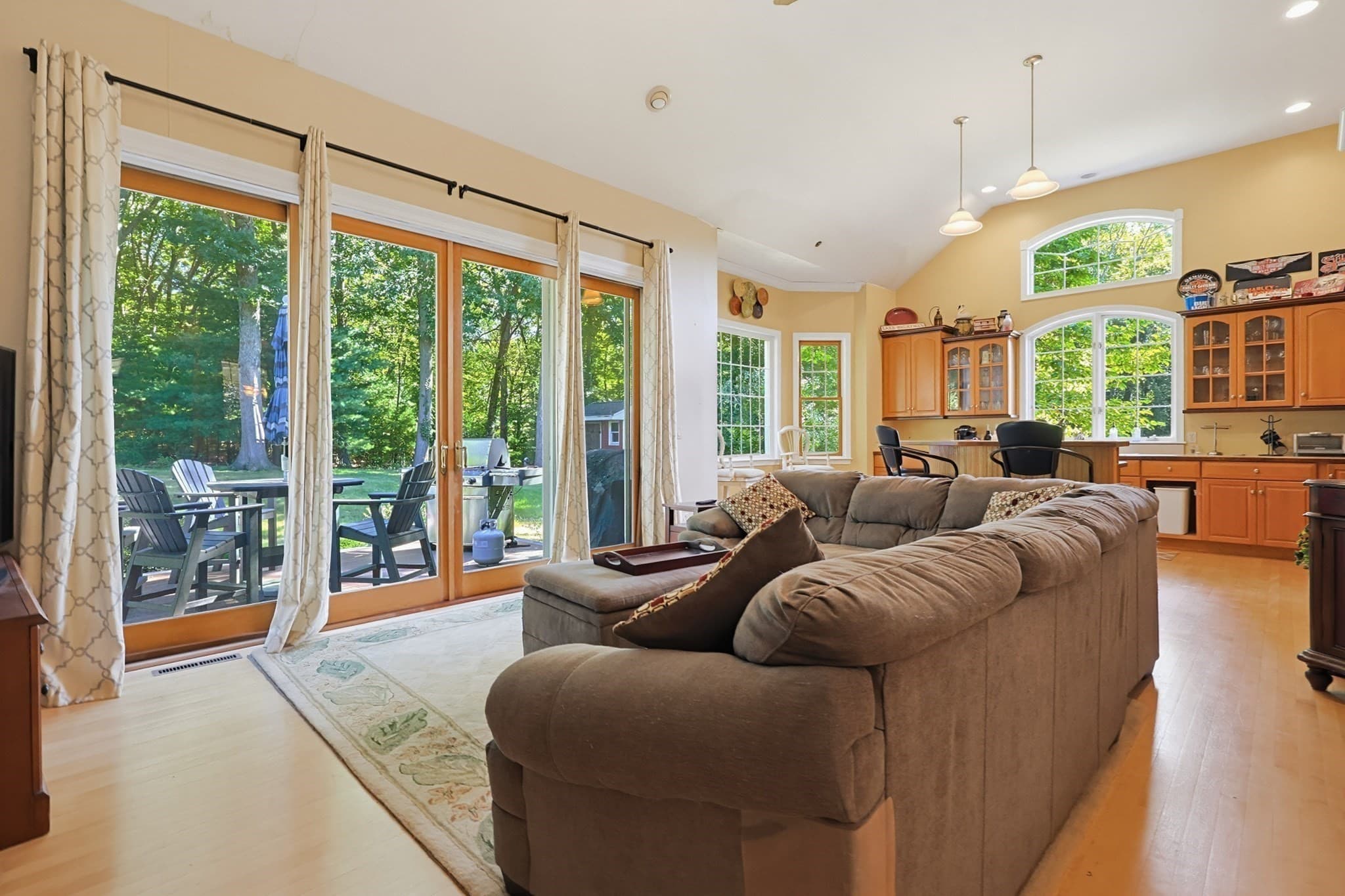 Single Family Residence at 39 Cordaville Rd, Ashland MA 01721, Ashland, photo 9 of 33