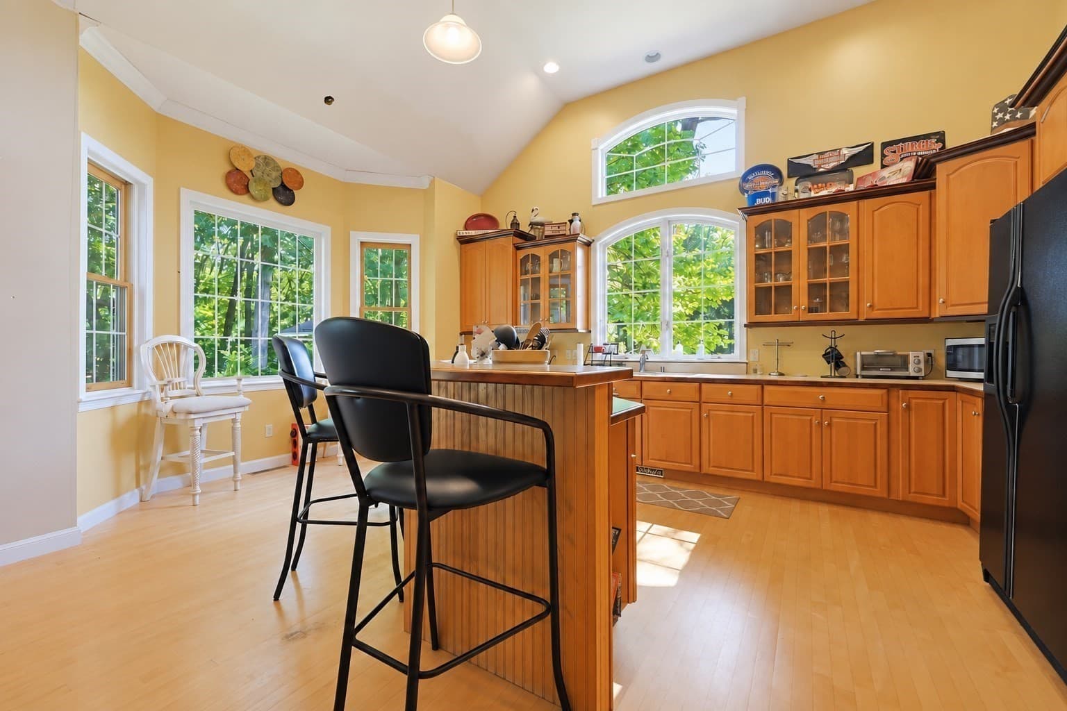 Single Family Residence at 39 Cordaville Rd, Ashland MA 01721, Ashland, photo 4 of 33