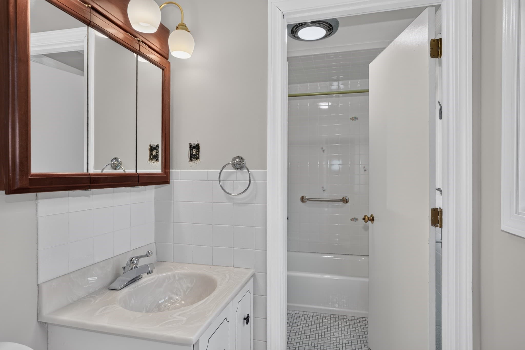 Single Family Residence at 14 Fred St, Burlington MA 01803, Burlington, photo 23 of 36