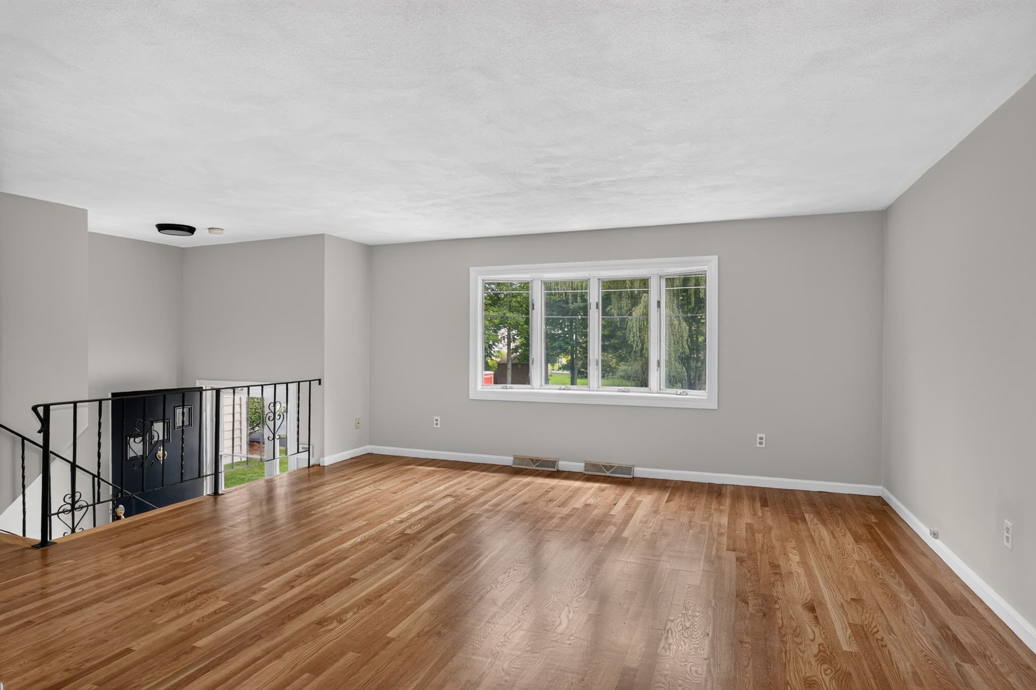 Single Family Residence at 14 Fred St, Burlington MA 01803, Burlington, photo 8 of 36