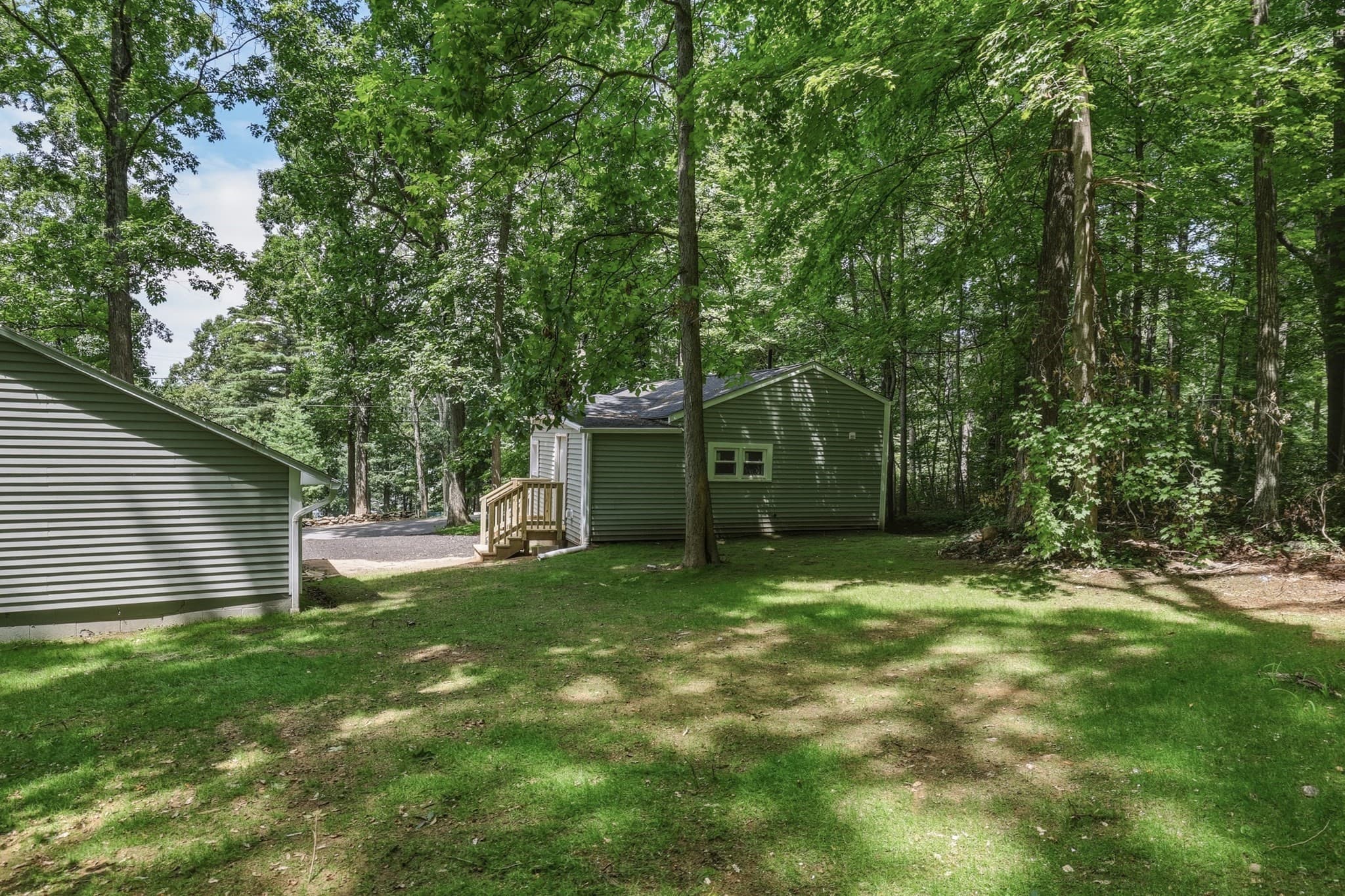 Single Family Residence at 22 Knollwood Rd, Brimfield MA 01010, Brimfield, photo 24 of 28