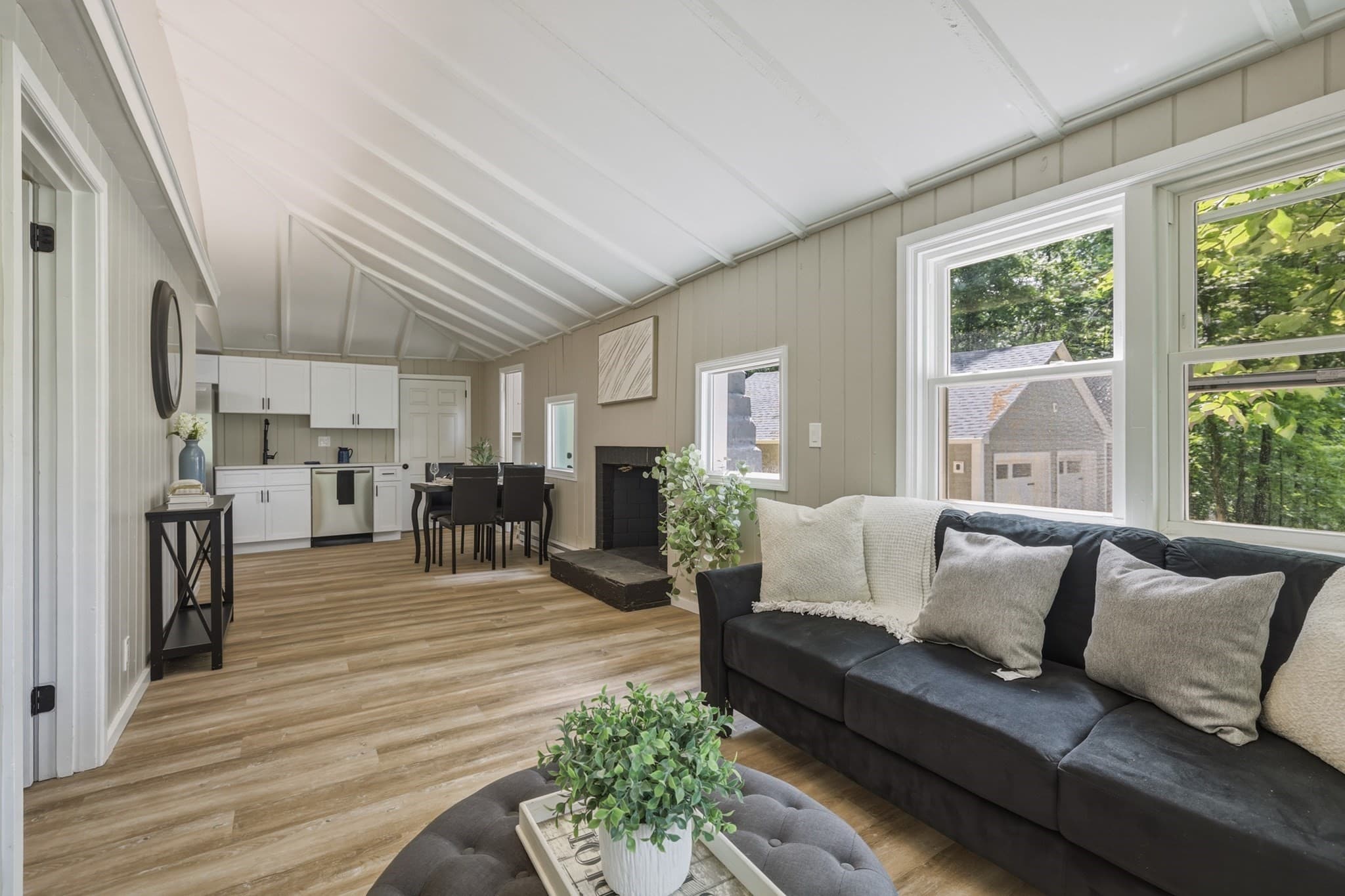 Single Family Residence at 22 Knollwood Rd, Brimfield MA 01010, Brimfield, photo 10 of 28