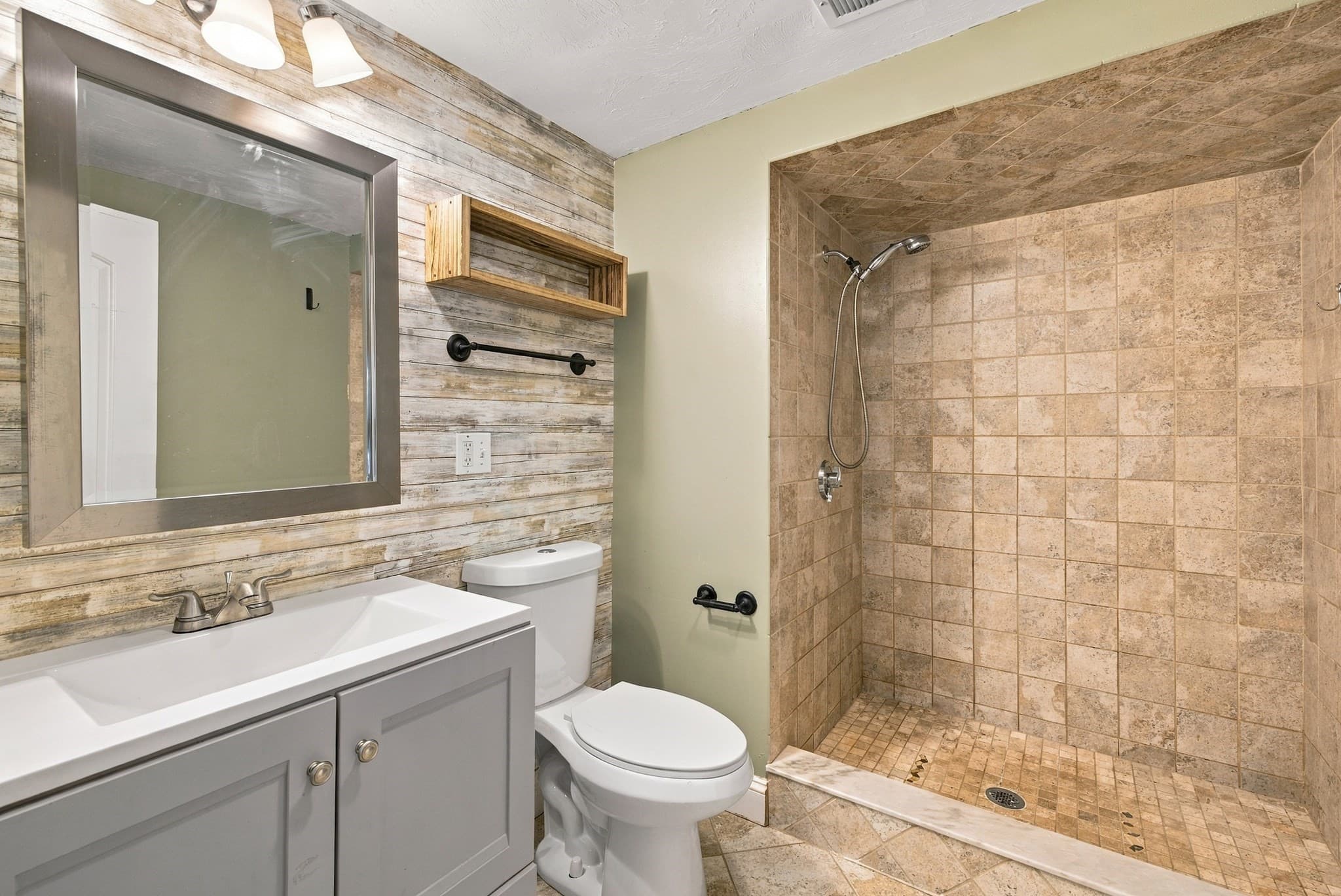 Single Family Residence at 19 Waleco Rd, Brockton MA 02302, Brockton, photo 14 of 41