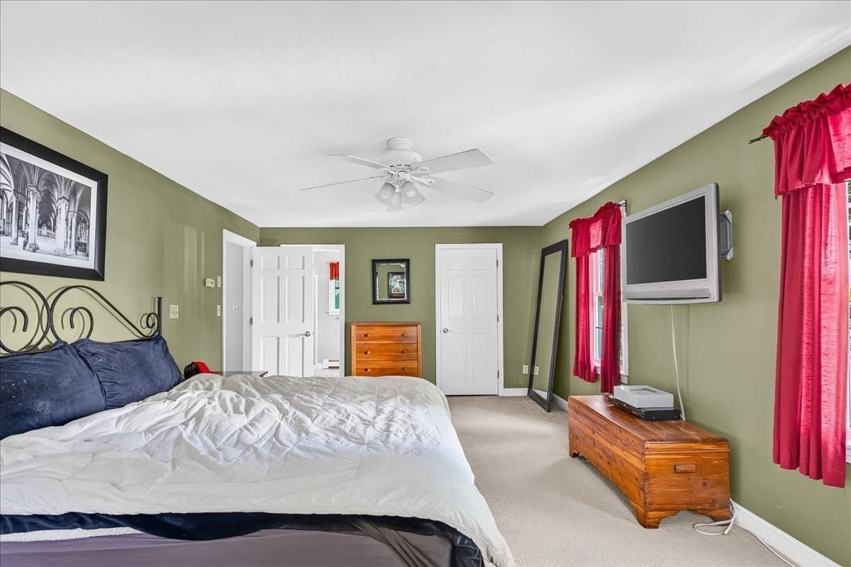 Single Family Residence at 20 Tara Dr, Pembroke MA 02359, photo 32 of 40