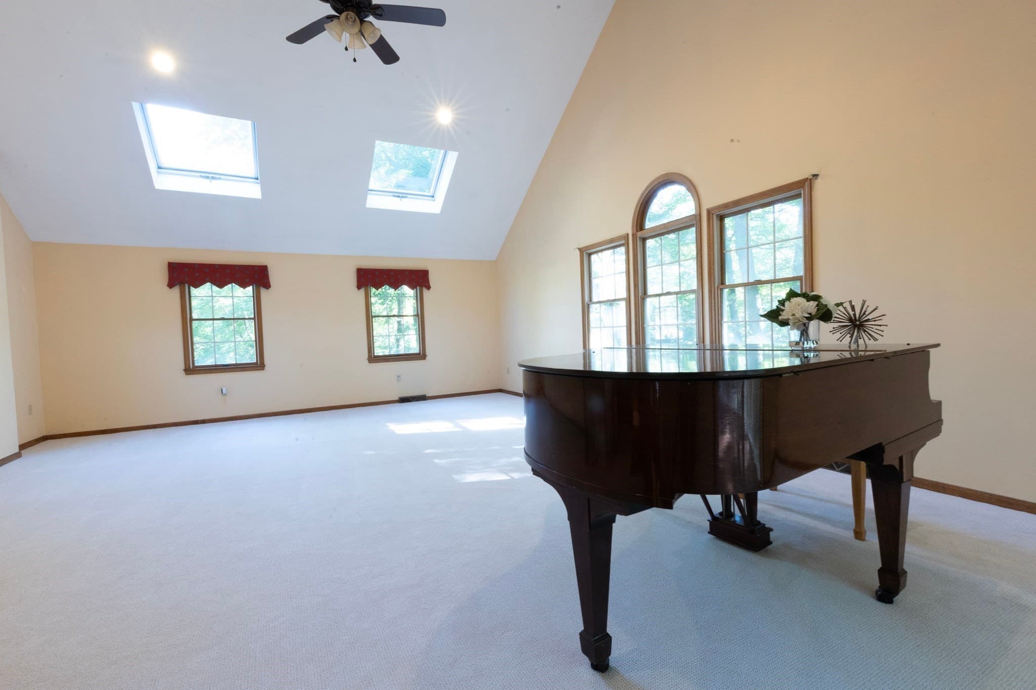 Single Family Residence at 4 Mead Circle, Lexington MA 02420, Lexington, photo 11 of 30