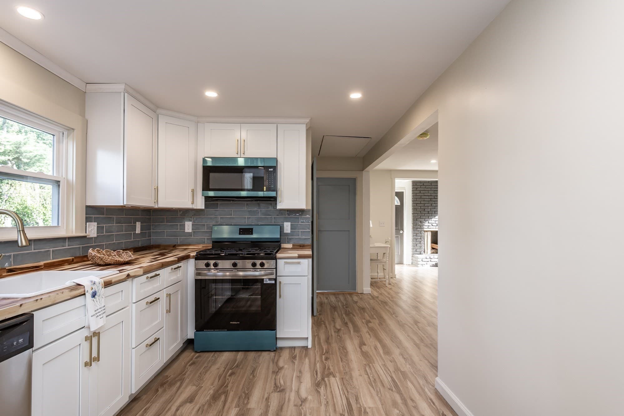 Single Family Residence at 13 Datewood St, Wareham MA 02571, Wareham, photo 15 of 28