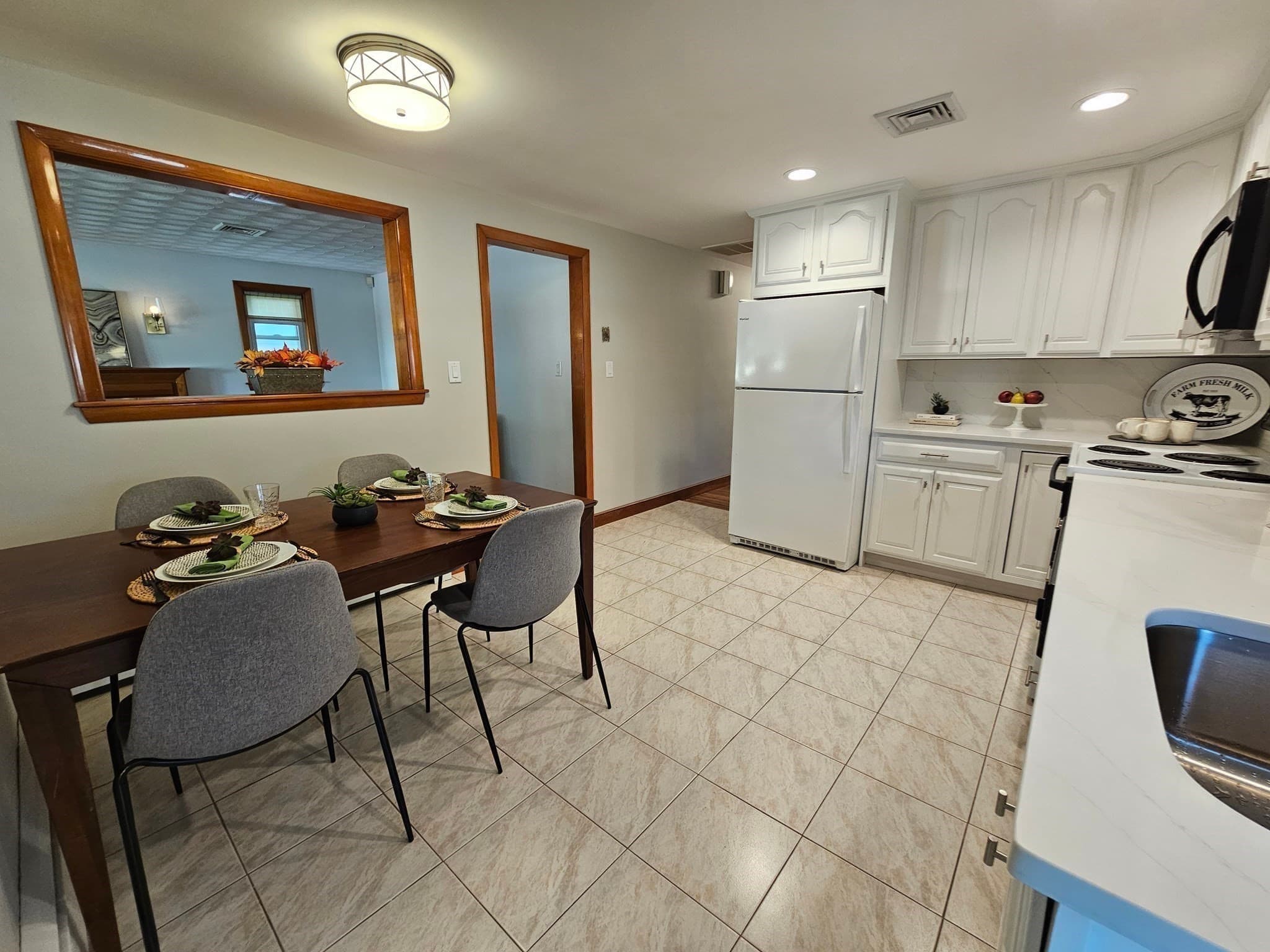 Single Family Residence at 11 Tuttle Lane, Saugus MA 01906, Saugus, photo 9 of 20