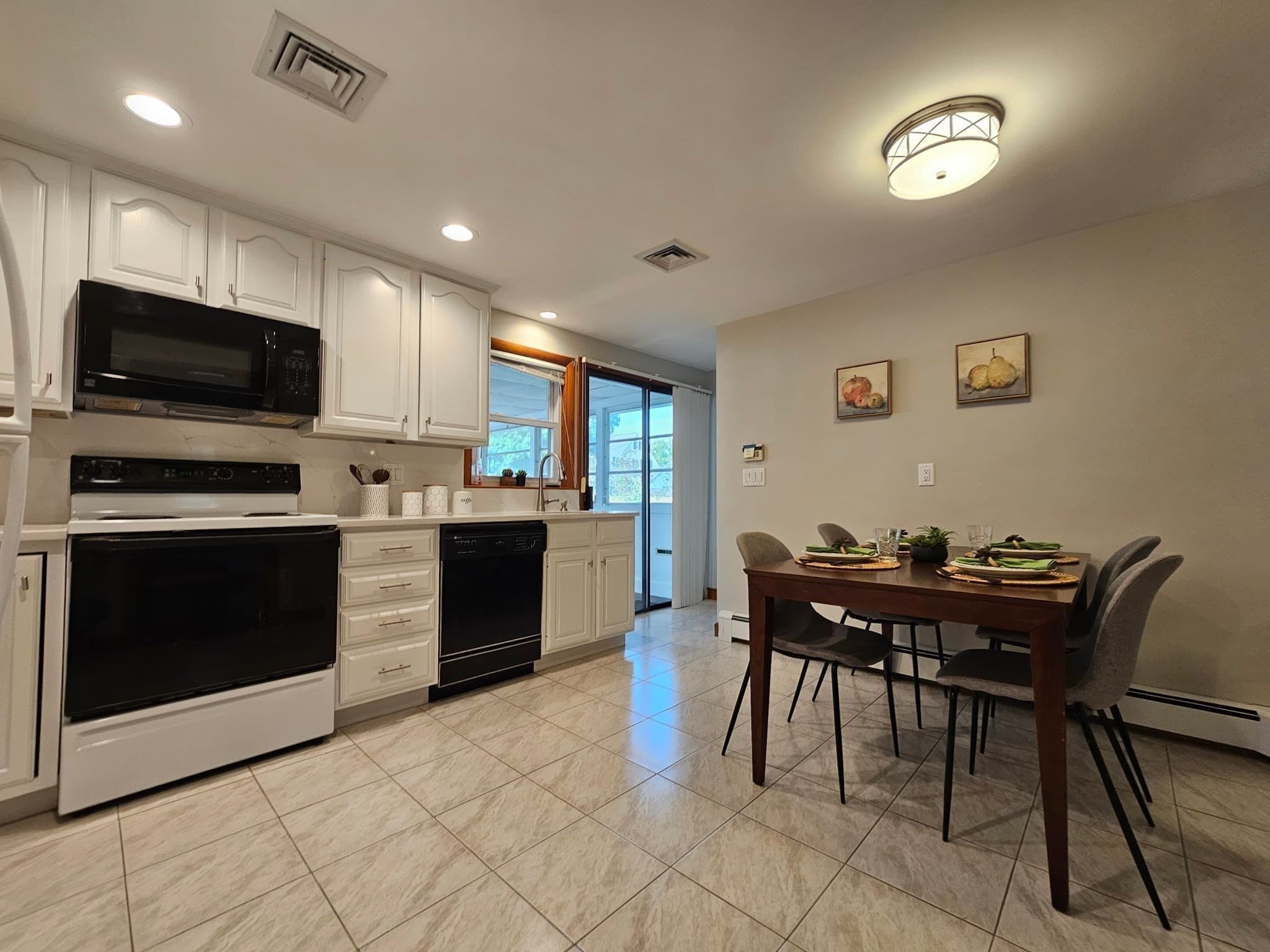 Single Family Residence at 11 Tuttle Lane, Saugus MA 01906, Saugus, photo 11 of 20