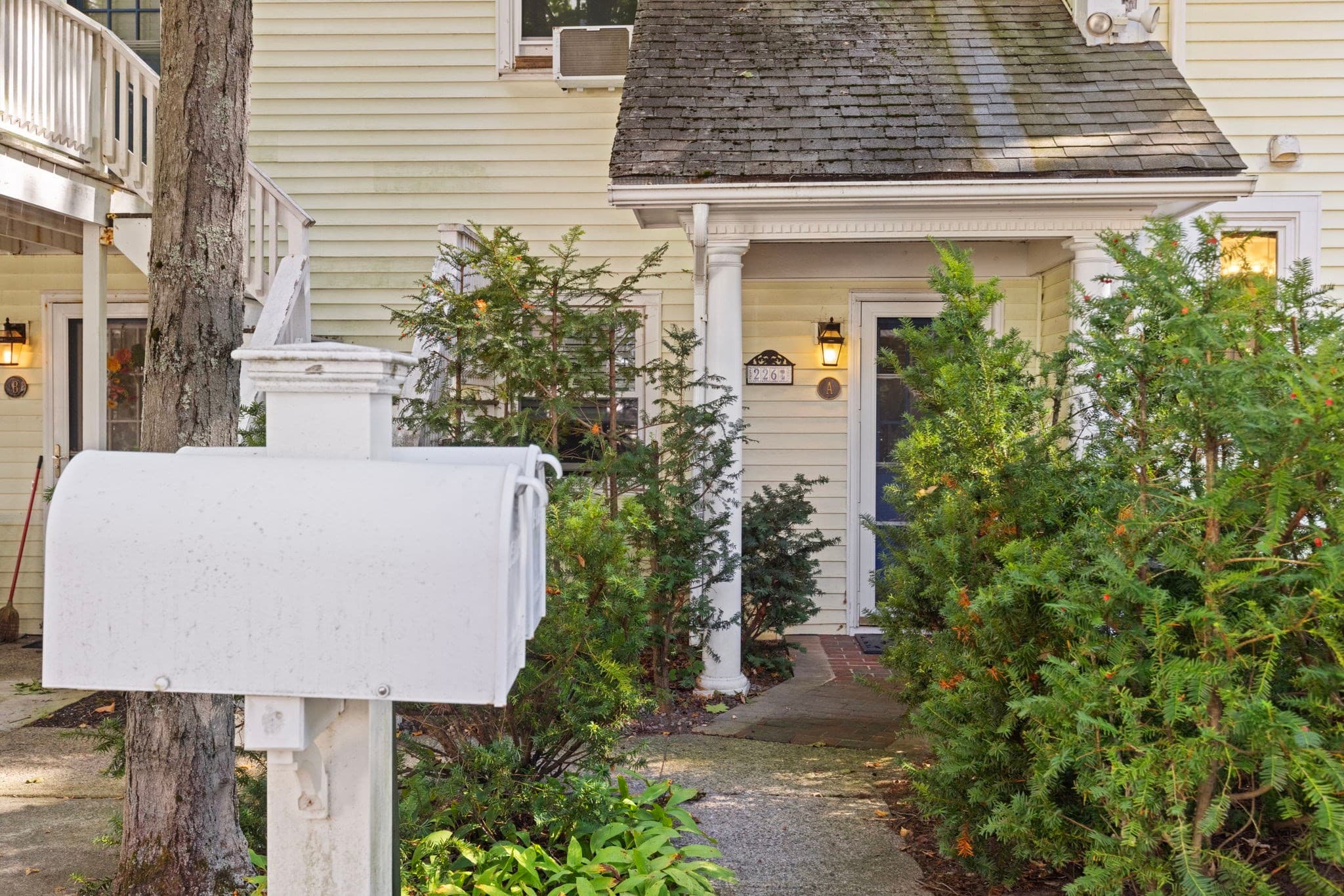 Condominium at 226 County St # A, Attleboro MA 02703, Attleboro, photo 2 of 40