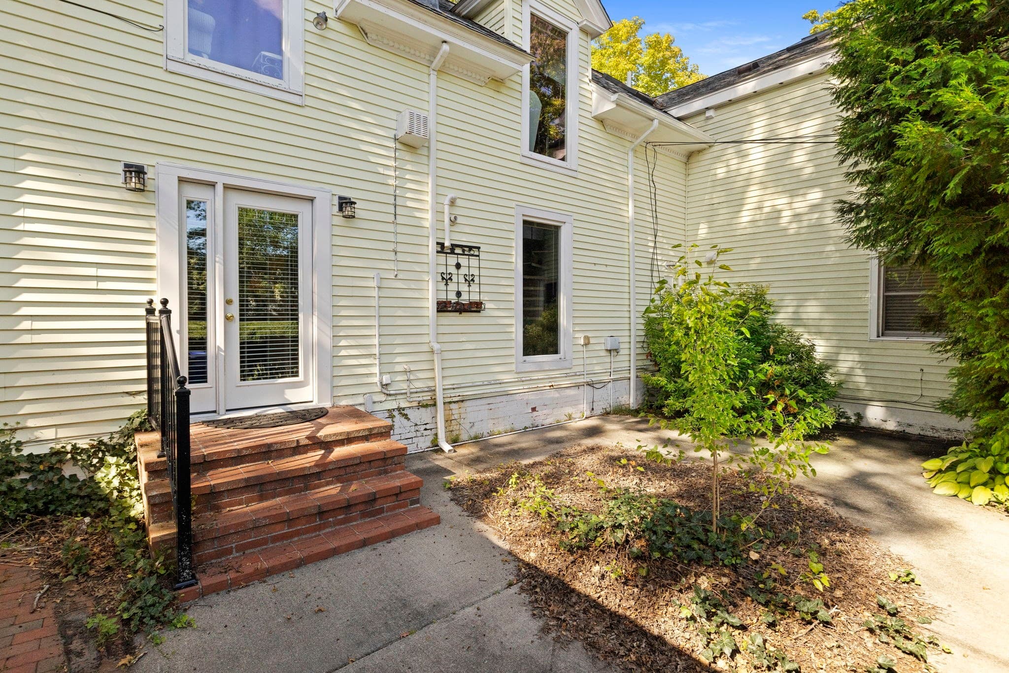 Condominium at 226 County St # A, Attleboro MA 02703, Attleboro, photo 38 of 40