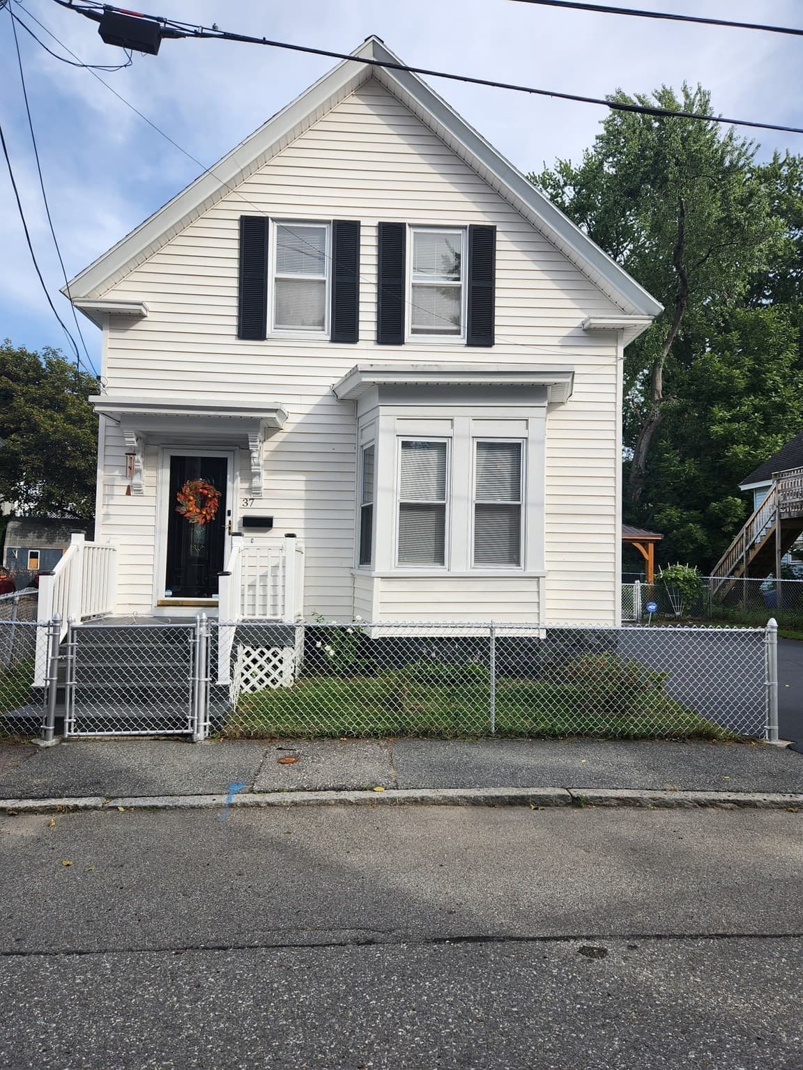 37 Barclay Street, Lowell MA 01851