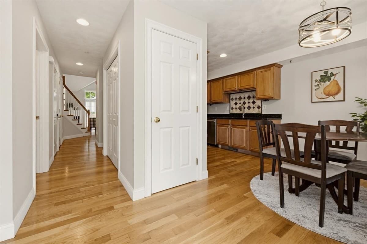 Condominium at 10 Charnstaff Lane # 202, Billerica MA 01821, Billerica, photo 5 of 42