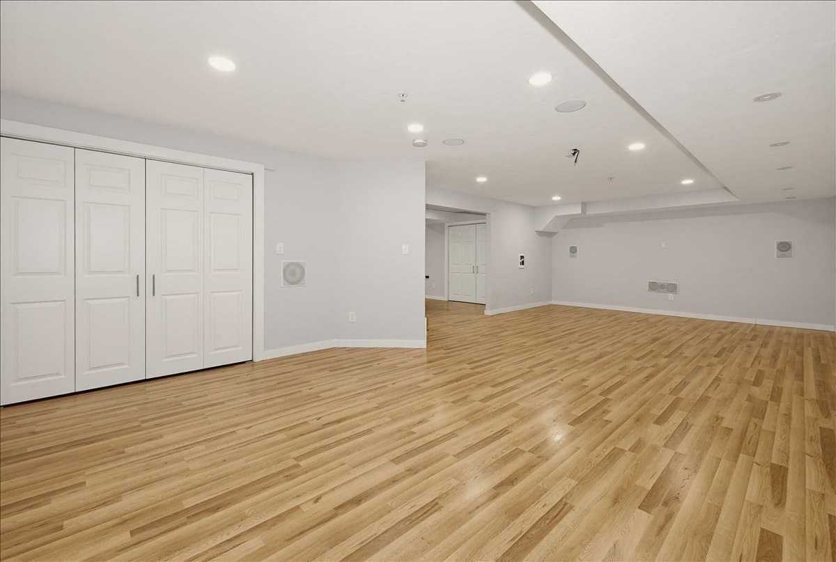 Condominium at 10 Charnstaff Lane # 202, Billerica MA 01821, Billerica, photo 33 of 42