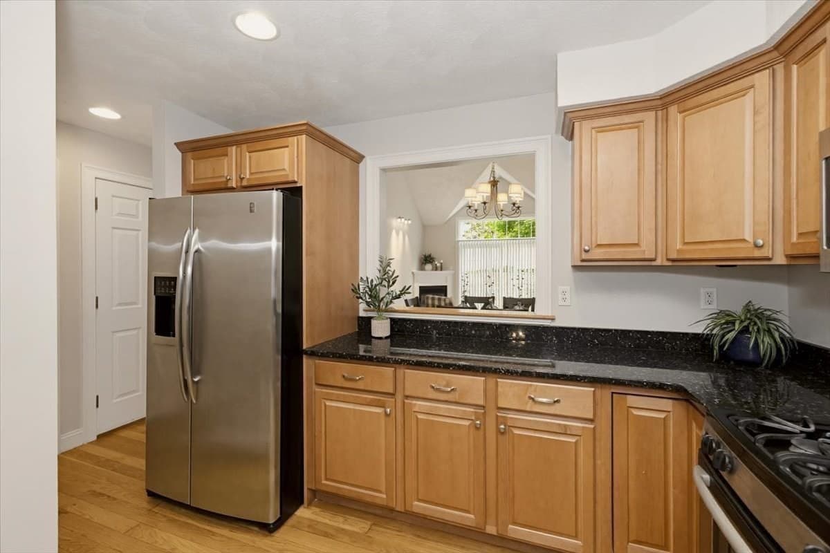 Condominium at 10 Charnstaff Lane # 202, Billerica MA 01821, Billerica, photo 11 of 42