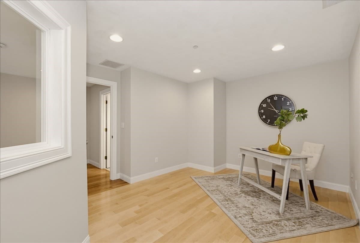Condominium at 10 Charnstaff Lane # 202, Billerica MA 01821, Billerica, photo 29 of 42