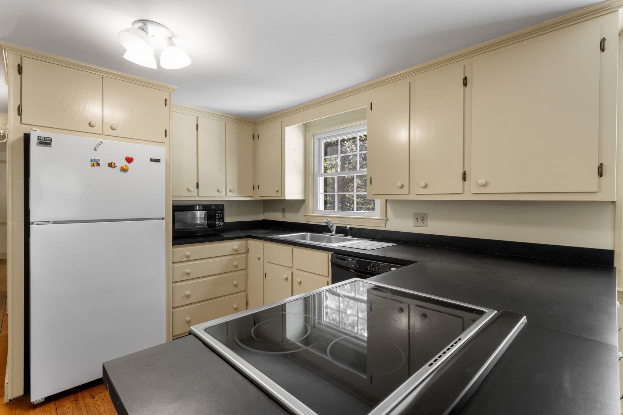Single Family Residence at 16 Greengate Road, Falmouth MA 02540, Falmouth, photo 12 of 30