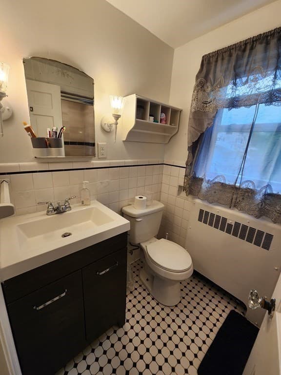 Single Family Residence at 203 Burncoat St, Worcester MA 01606, Worcester, photo 24 of 41