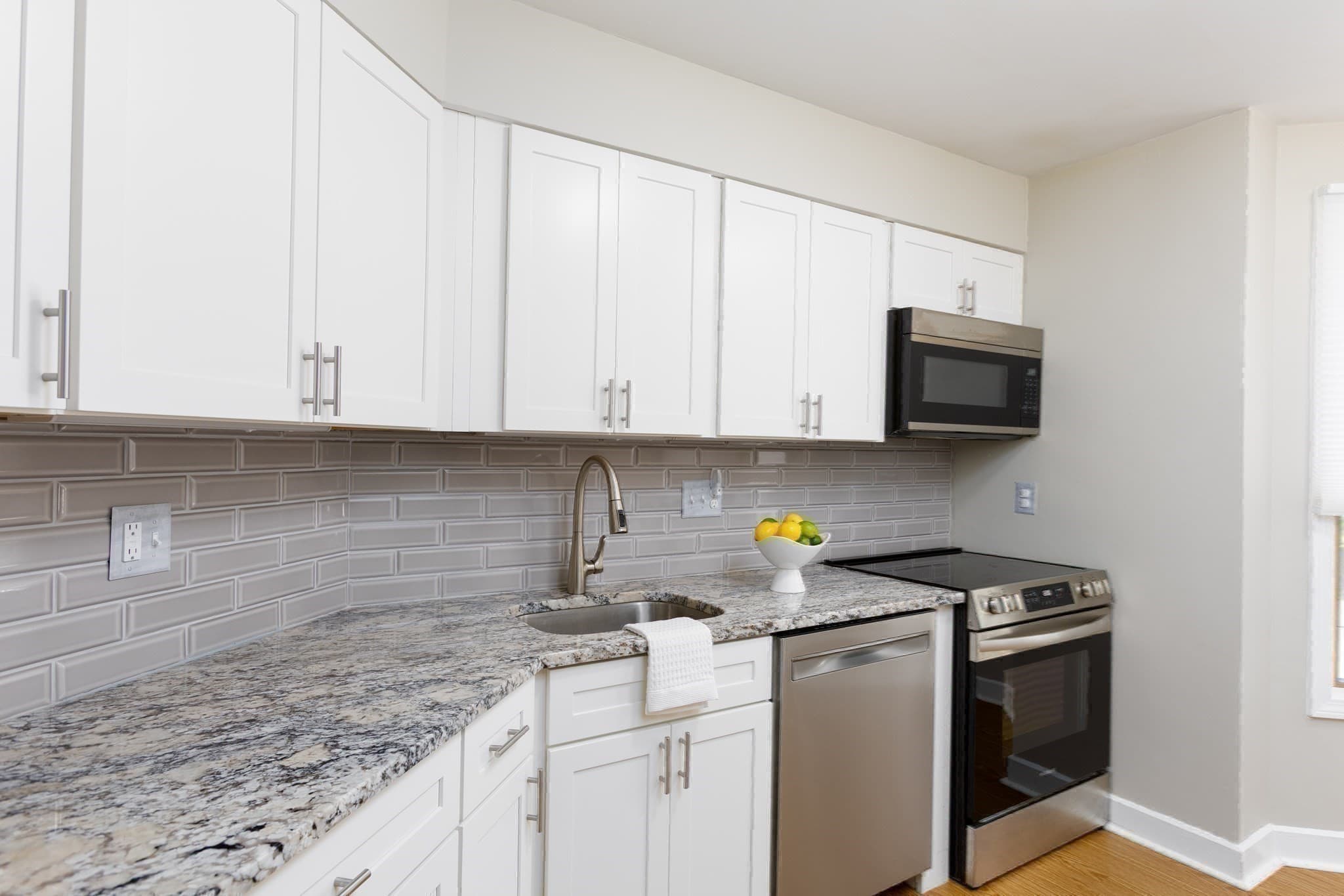 Condominium at 770 Salisbury Street # 319, Worcester MA 01609, Worcester, photo 5 of 27