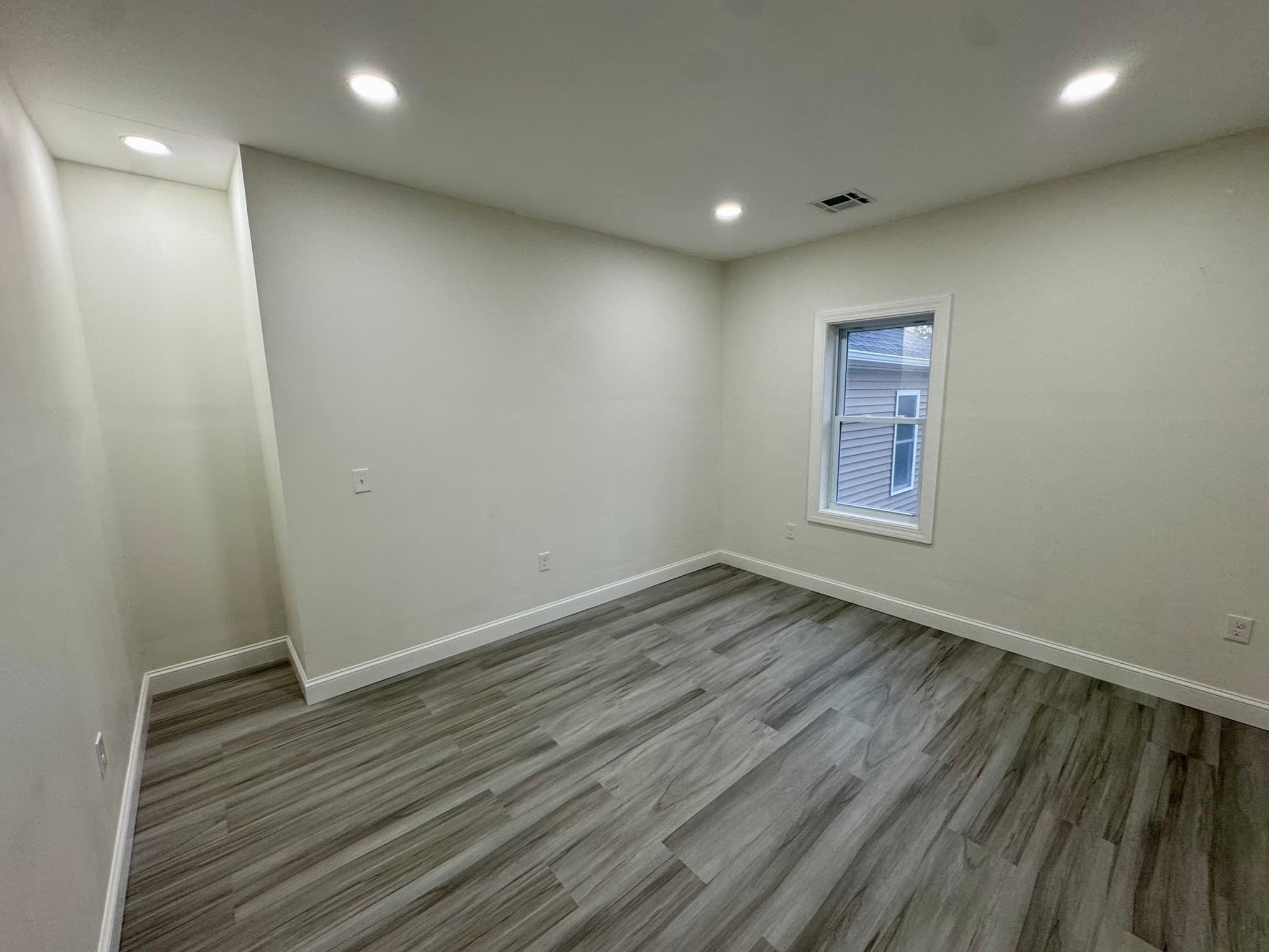 Single Family Residence at 344 Hilldale Ave, Haverhill MA 01832, Haverhill, photo 15 of 19