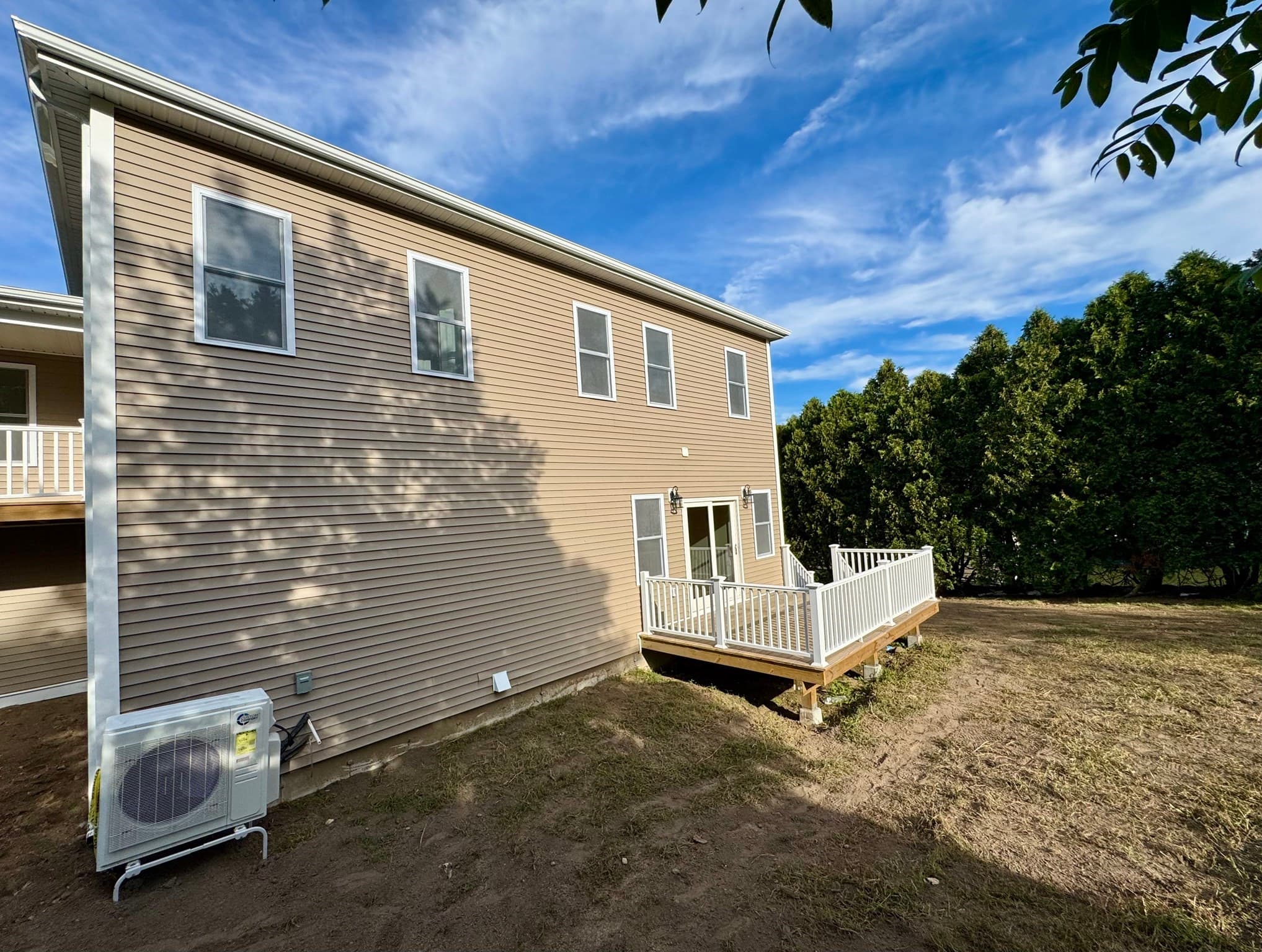 Single Family Residence at 344 Hilldale Ave, Haverhill MA 01832, Haverhill, photo 4 of 19