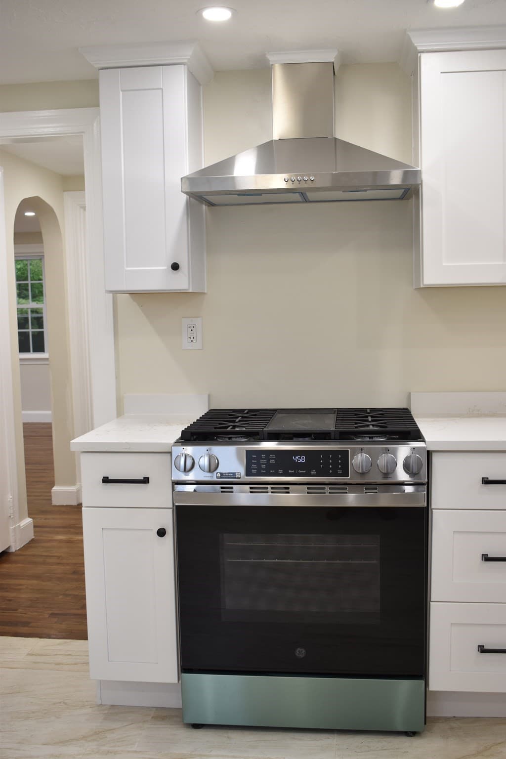 Single Family Residence at 65 Thomas Rd, Weymouth MA 02190, Weymouth, photo 7 of 29