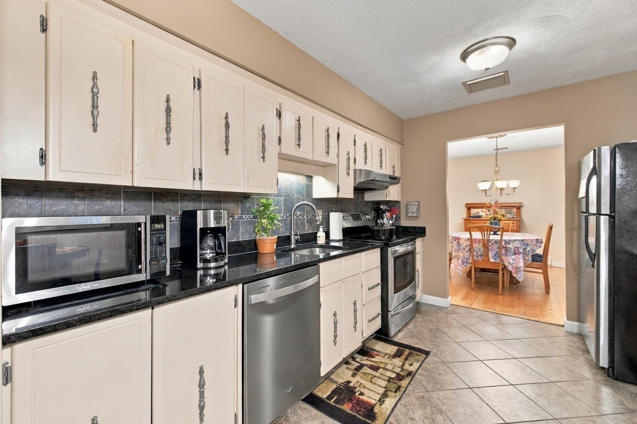 Condominium at 2 Rainbow Pond Drive # 2, Walpole MA 02081, Walpole, photo 10 of 25
