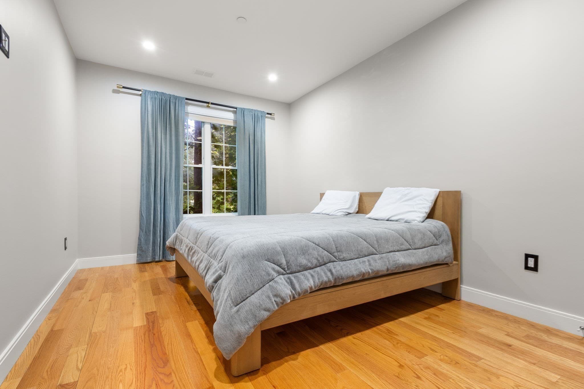 Condominium at 178 Robertson St # 2, Quincy MA 02169, Quincy, photo 13 of 21