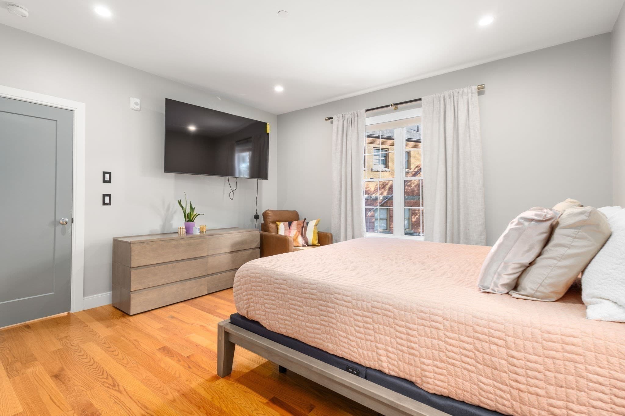 Condominium at 178 Robertson St # 2, Quincy MA 02169, Quincy, photo 11 of 21