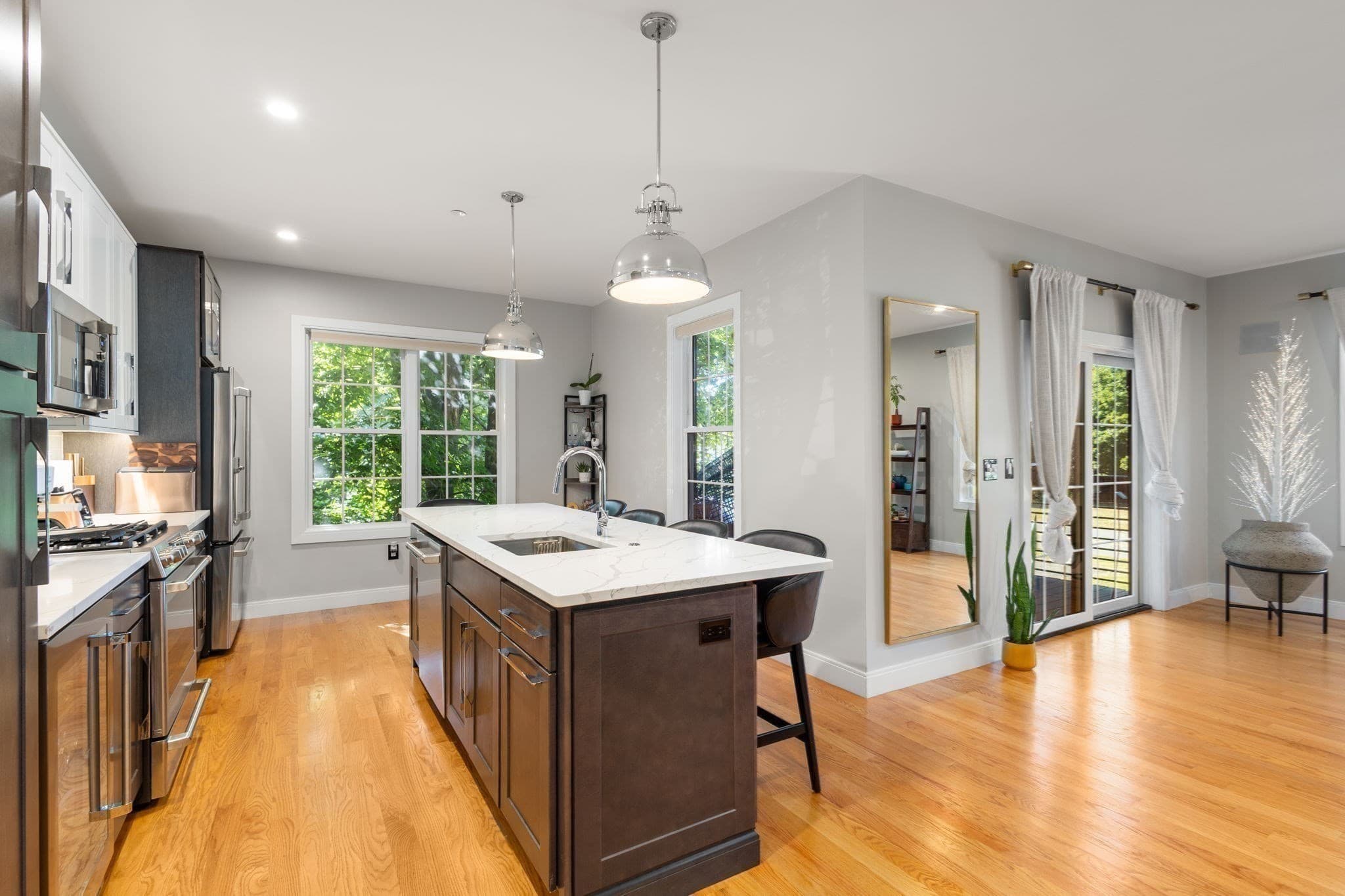 Condominium at 178 Robertson St # 2, Quincy MA 02169, Quincy, photo 8 of 21