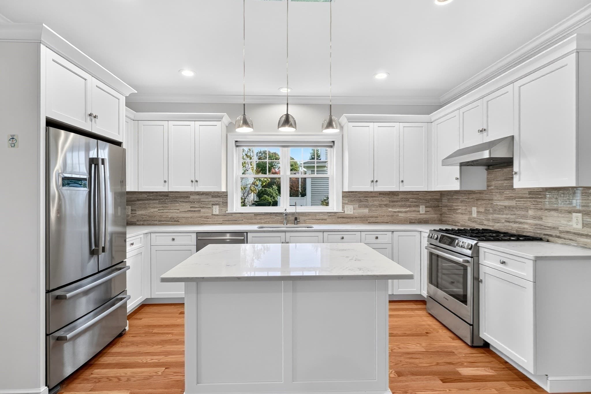 Condominium at 54 White St # 54, Belmont MA 02478, Belmont, photo 6 of 33
