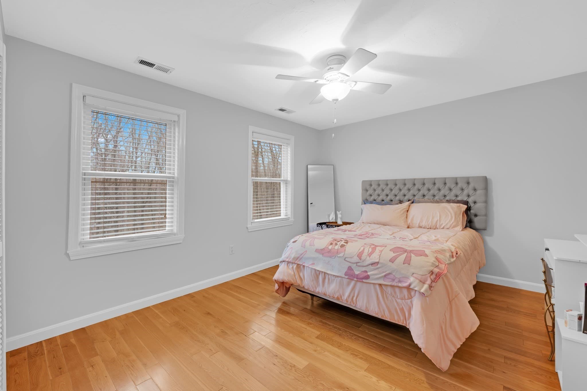 Single Family Residence at 32 Sibley Rd, Sutton MA 01590, Sutton, photo 13 of 20