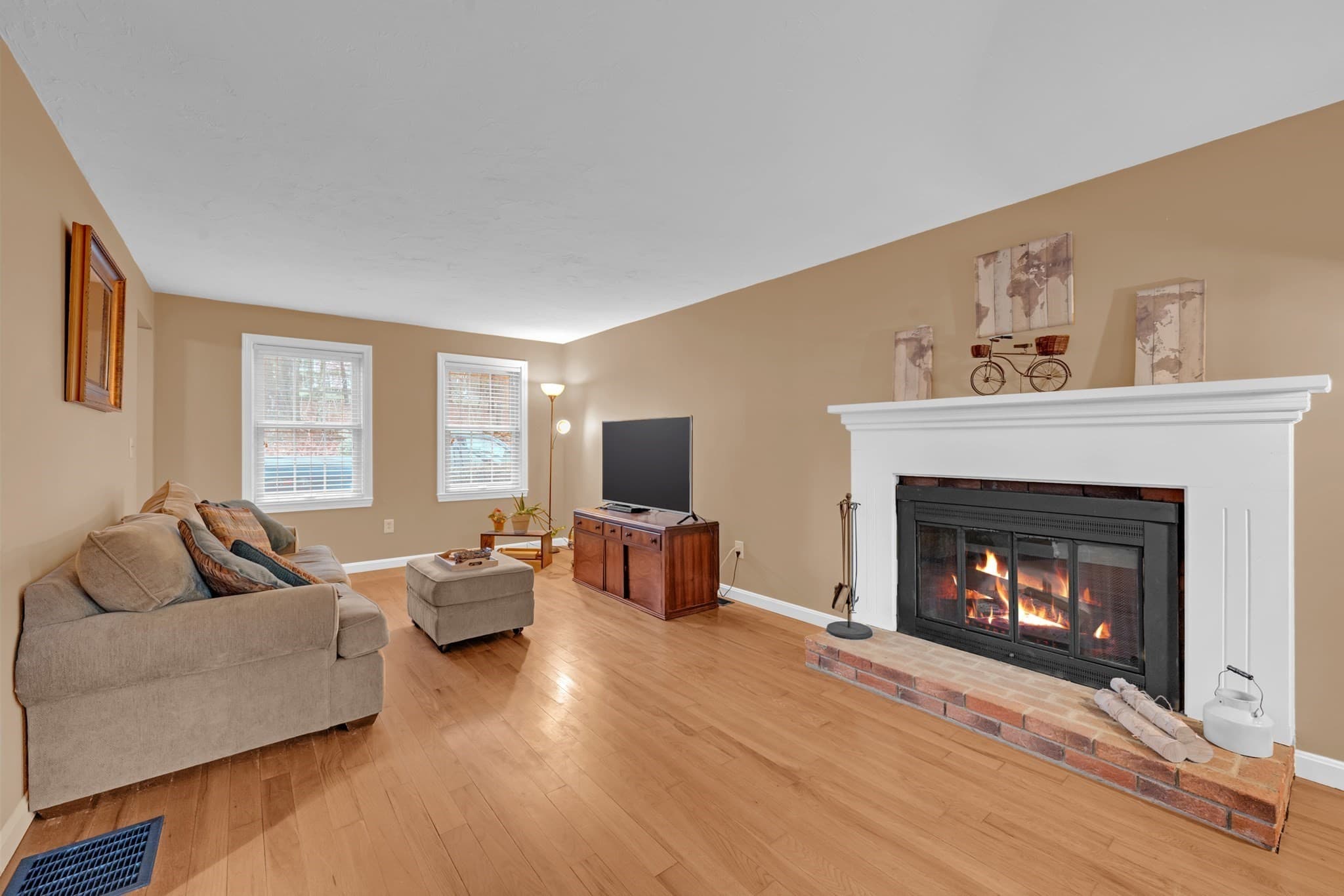 Single Family Residence at 32 Sibley Rd, Sutton MA 01590, Sutton, photo 8 of 20